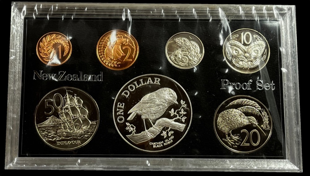 New Zealand 1984 Proof Coin Set - Chatham Island Black Robin product image