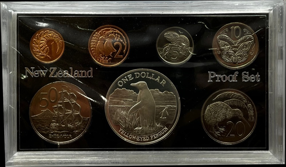 New Zealand 1988 Proof Coin Set - Yellow-eyed Penguin product image
