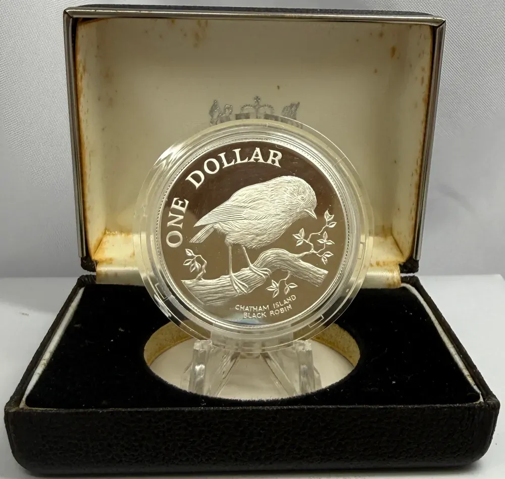 New Zealand 1984 Silver 1 Dollar Proof Coin Chatham Island Black Robin  product image