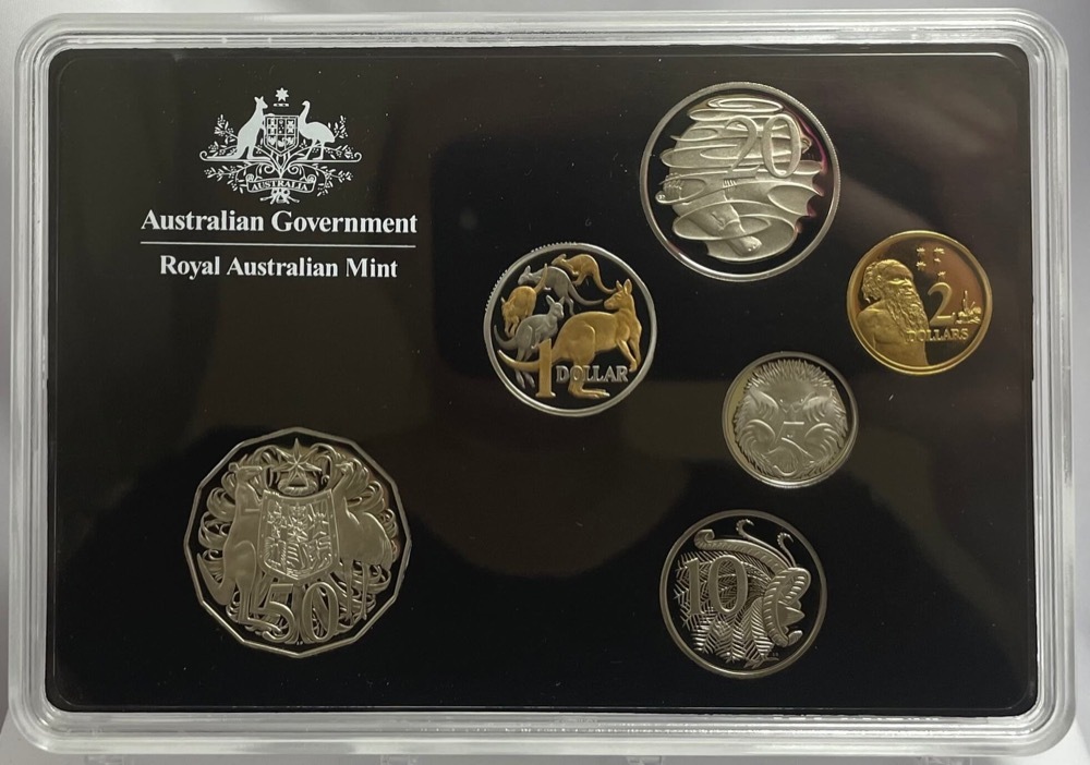 Australia 2014 Proof Coin Set Includes a Copper Nickel 1 Dollar Coin