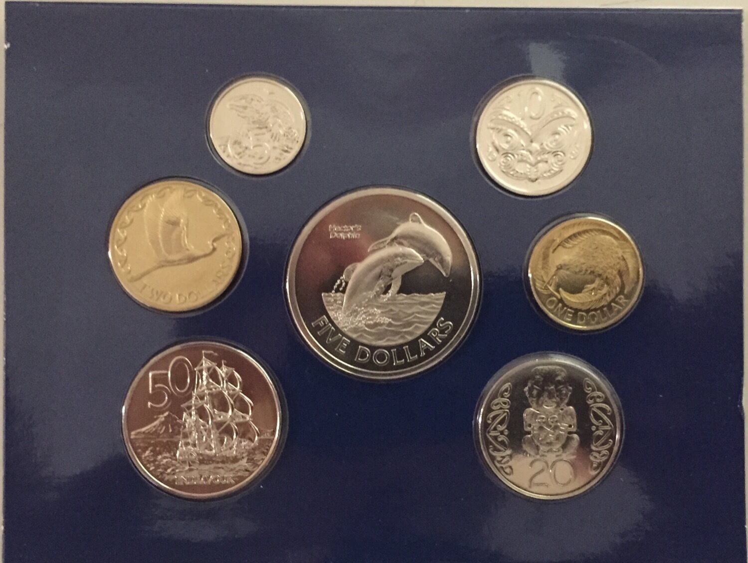 New Zealand 2002 Uncirculated Coin Set Hector's Dolphin product image