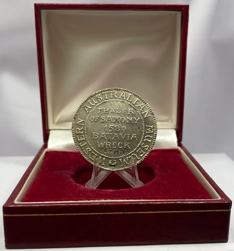 WA Museum Silver Medallion ca 1980's 1587 Saxony Thaler ex Batavia Shipwreck C# W/3 Uncirculated