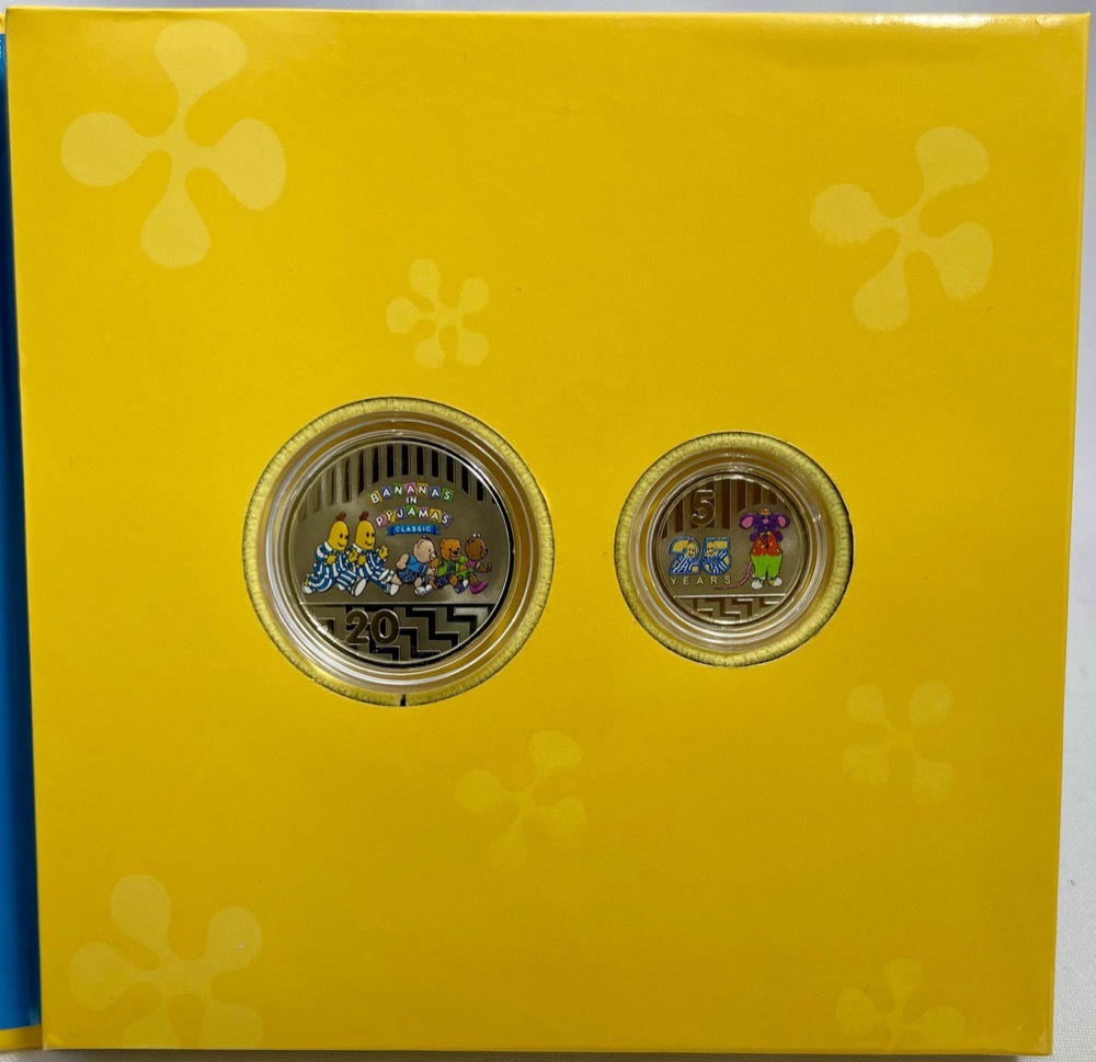 2017 2 Coin Set Bananas in Pyjamas product image