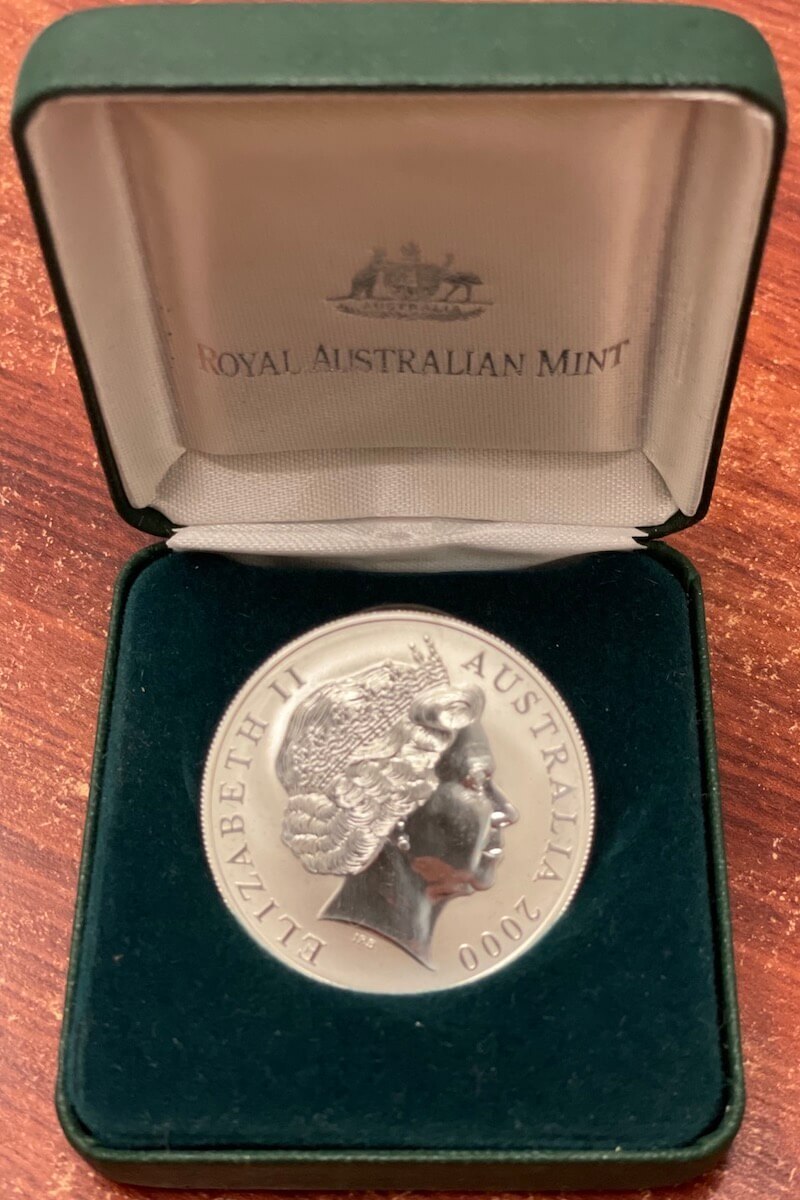 2000 One Dollar Silver Kangaroo Unc Coin Kangaroo and Map in Box product image