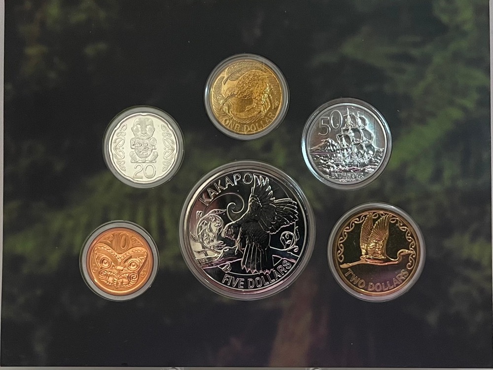 New Zealand 2009 Uncirculated Mint Coin Set - Kakapo product image