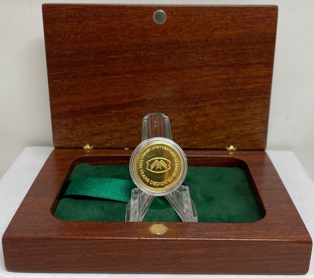 1988 Gold 1/4oz Medal Tiwest Joint Venture 10 Years of Service
