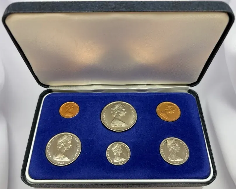 New Zealand 1968 Uncirculated Coin Set in Blue case product image