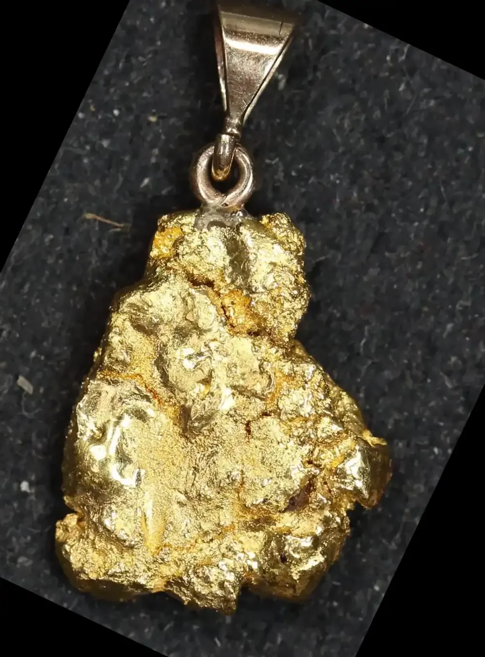 Natural Gold Nugget on Pendant 9ct Gold Clasp