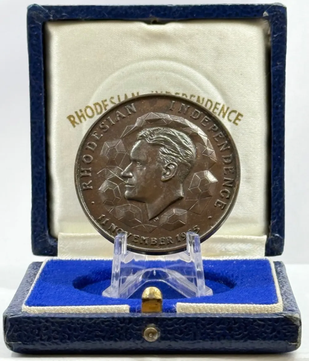Rhodesia 1965 Bronze Medallion Independence in Presentation Case product image