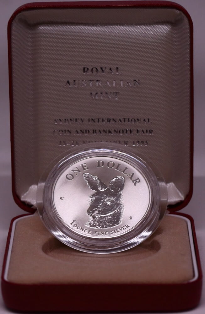 1995 One Dollar Silver Kangaroo Unc Coin Fair - Facing Kangaroo