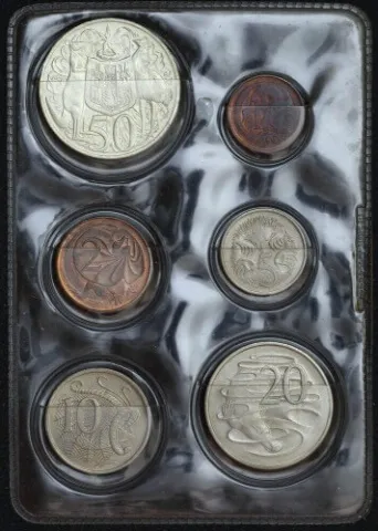 1966 Australian Coin Wallet by BP - Decimal Coins