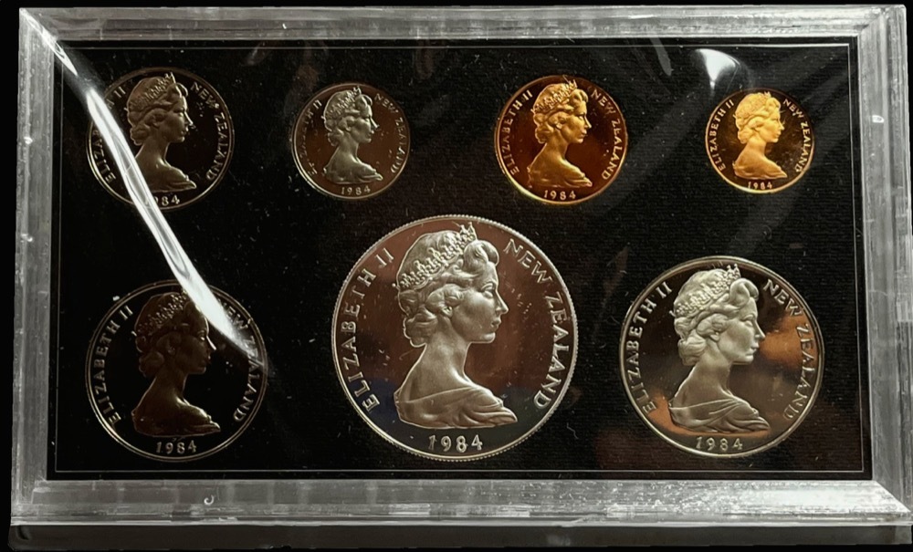 New Zealand 1984 Proof Coin Set - Chatham Island Black Robin product image