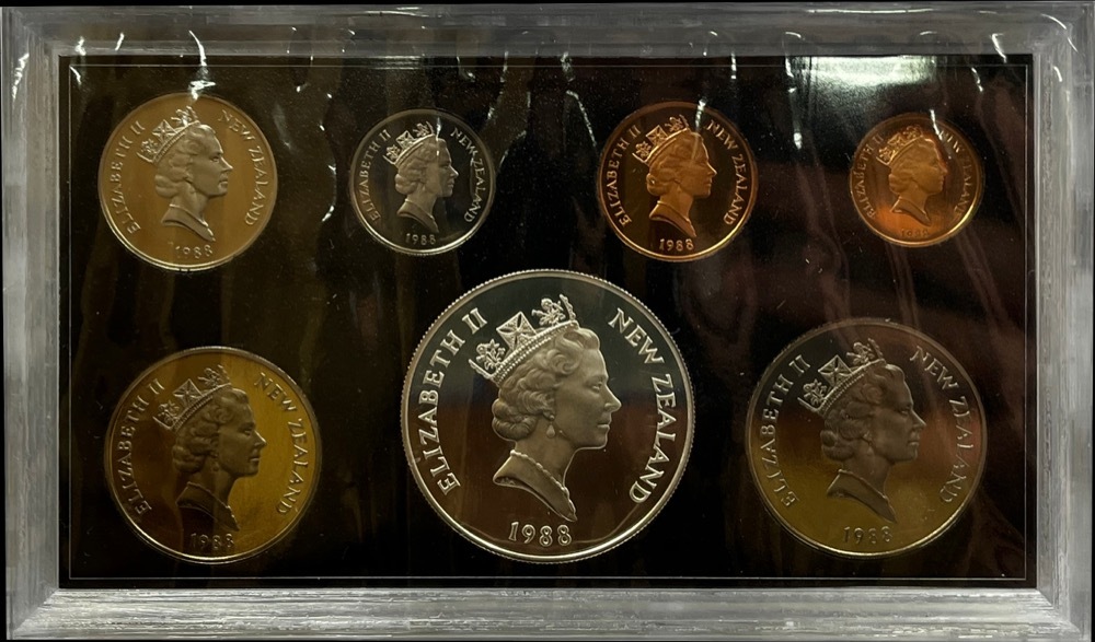 New Zealand 1988 Proof Coin Set - Yellow-eyed Penguin product image