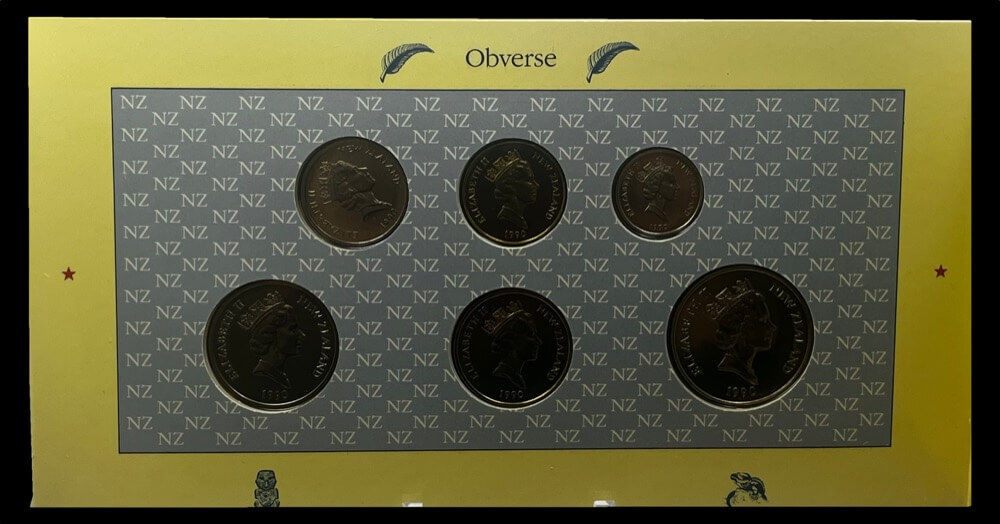 New Zealand 1990 Uncirculated Coin Set Sterling & Currency