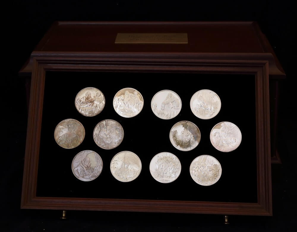 1972 Cased Set of 50 Silver Medallions The Genius of Rembrandt product image