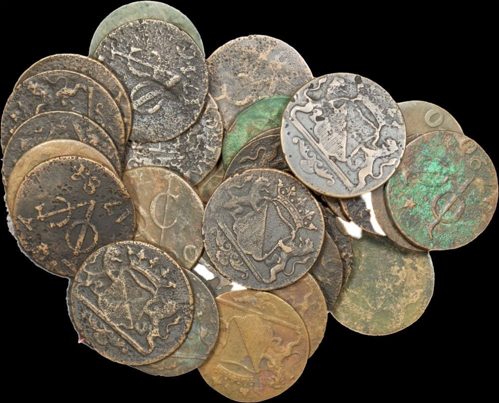 Netherlands East Indies 18th Century Accumulation of 90 Copper Duits Circulated product image