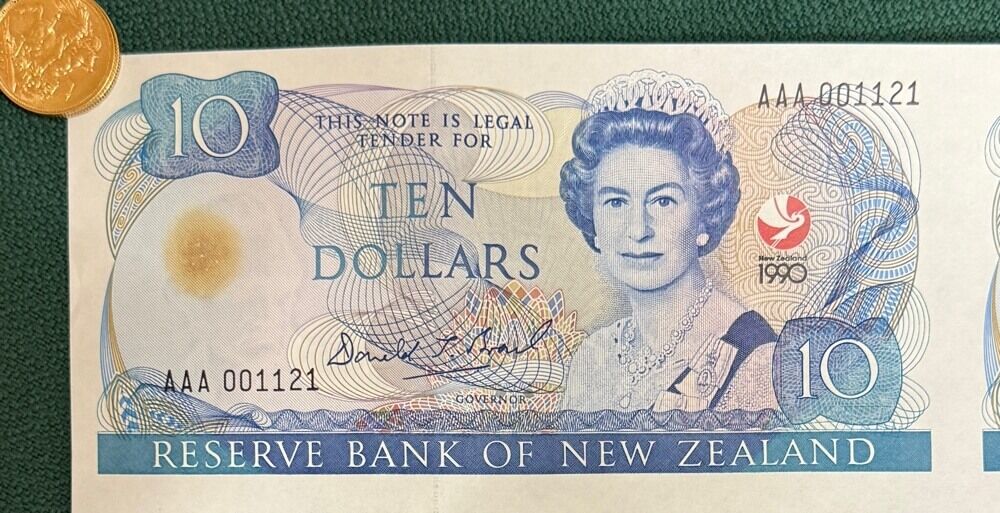 New Zealand 1990 Uncut 1/2 Sheet of 16 10 Dollar Notes Treaty of Waitangi product image