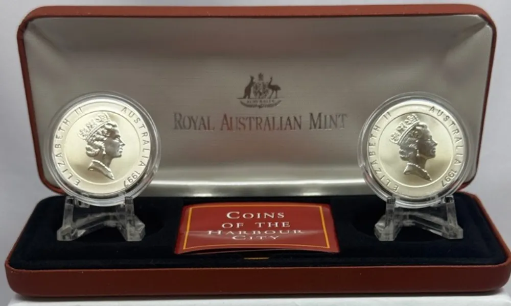 1997 10 Dollar Specimen Pair Harbour City product image