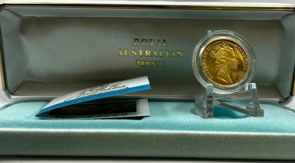 1989 Two Hundred Dollar Gold Proof Coin - Frill Necked Lizard product image