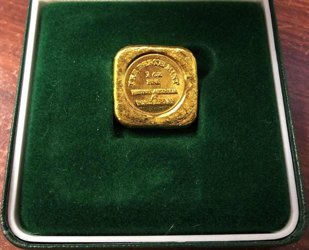 Limited Edition Perth Mint 1ozt Gold Ingot Issued at World Expo 88 in Presentation Case product image