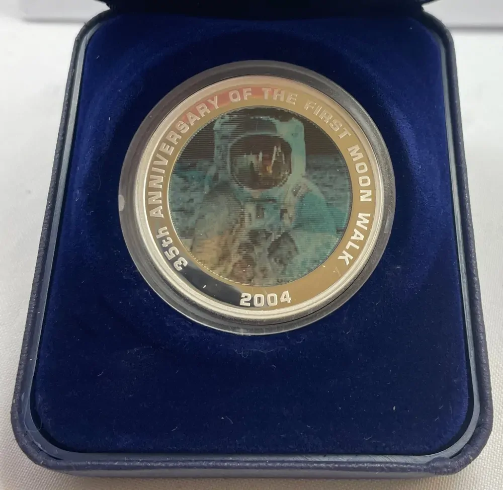 2004 Silver 1 Ounce Proof Coin First Moon Walk product image