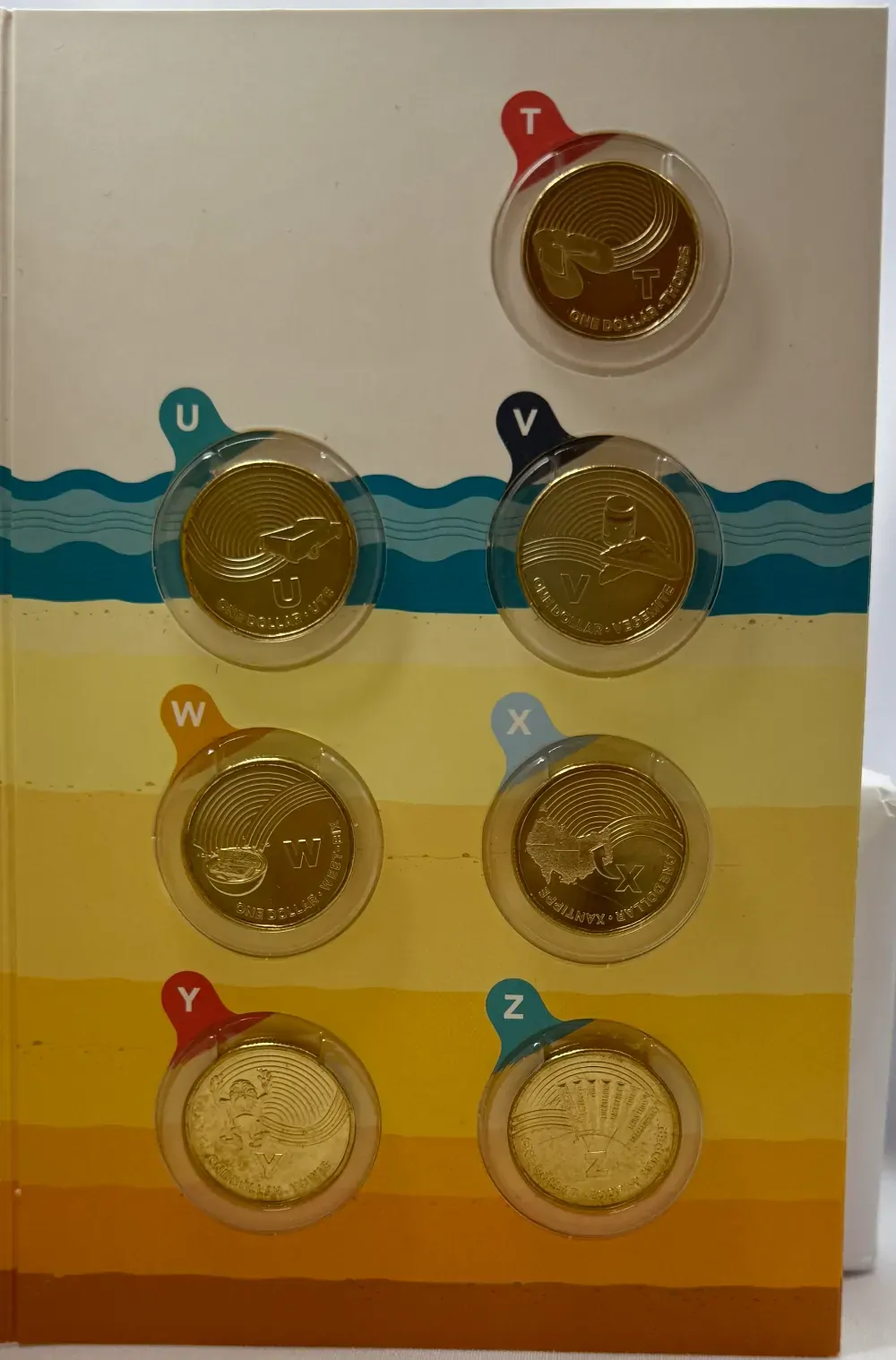 2019 1 Dollar Coin Set The Great Aussie Coin Hunt in Folder product image