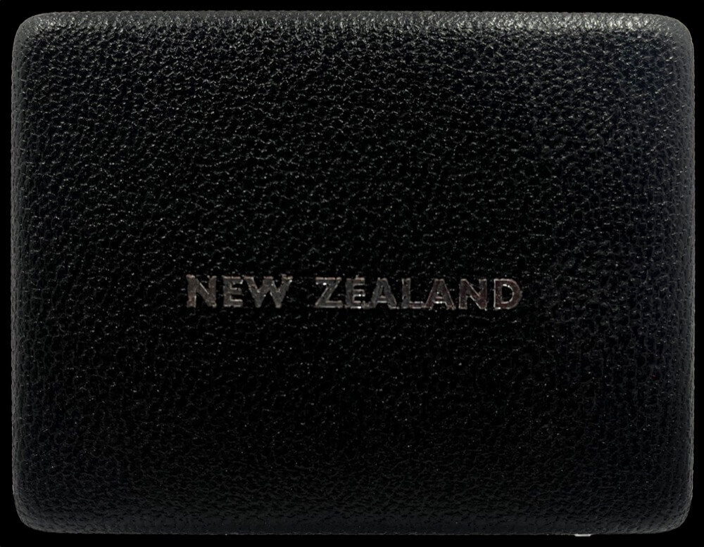 New Zealand 1984 One Dollar Silver Proof Coin - Chatham Island Black Robin  product image
