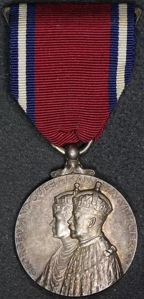 1935 Silver Jubilee Medallion on Ribbon (32mm) product image