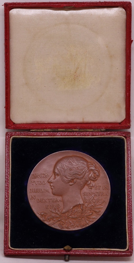 Great Britain Bronze Medallion 1897 Queen Victoria Diamond Jubilee 56mm in Presentation Case of Issue product image