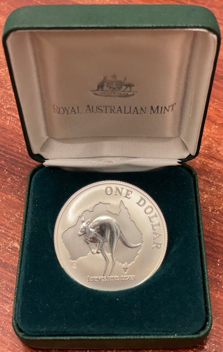 2000 One Dollar Silver Kangaroo Unc Coin in Box Kangaroo and Map product image