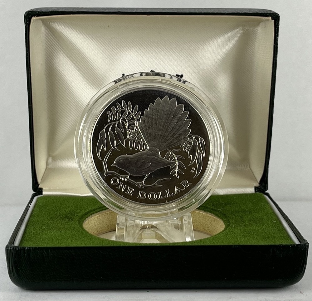 New Zealand 1980 Dollar Proof Coin Fantail product image