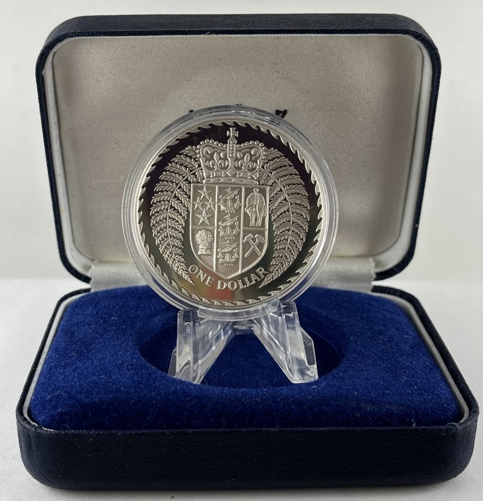 New Zealand 1979 Dollar Proof Coin Coat of Arms product image