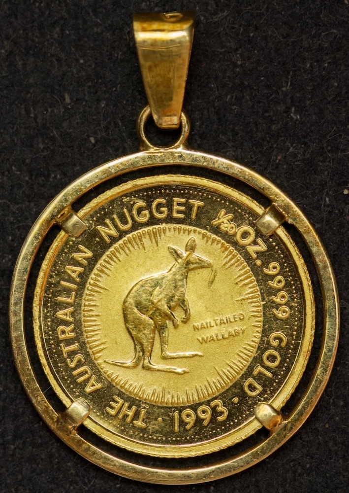 1993 1/20 Ounce Gold Kangaroo Nugget in Pendant product image