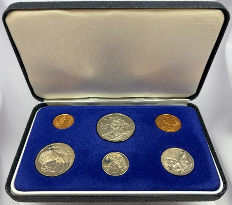 New Zealand 1968 Uncirculated Coin Set in Blue case product image