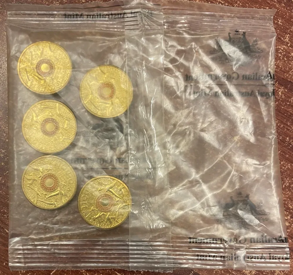 2015 Coloured $2 Mint Bag of 5 Coins Remembrance Day product image