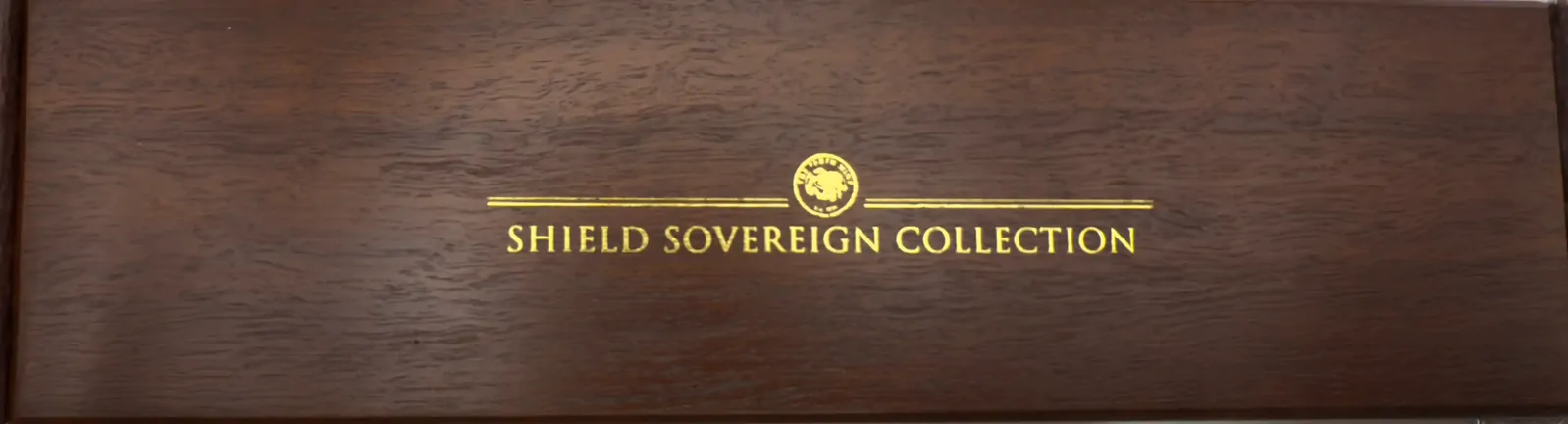 Perth Mint 2002 Shield Sovereign Collection product image