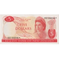 New Zealand 1977 5 Dollar Star Note Hardie Pick#165d good EF