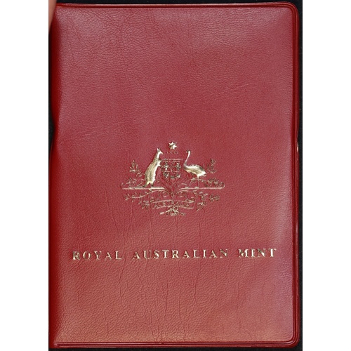 Australia 1980 Uncirculated Mint Coin Set Double Bar 50 Cents