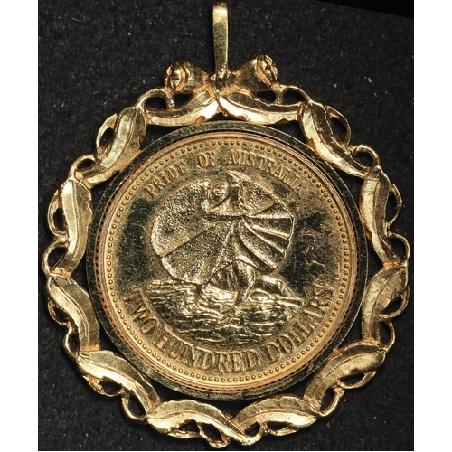 1989 Two Hundred Dollar Gold Proof Brilliant Coin in Pendant - Frill Necked Lizard 