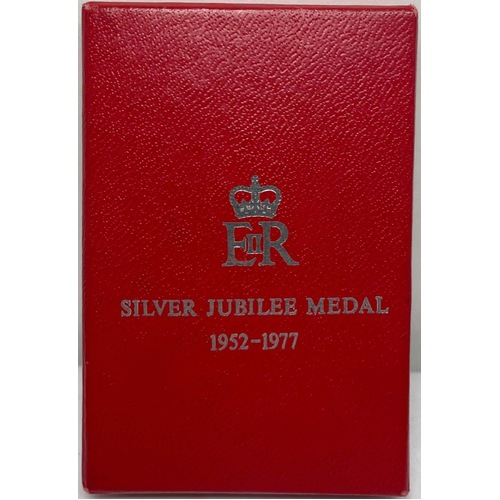Royal Mint 1977 Silver Jubilee Medal in Presentation Case