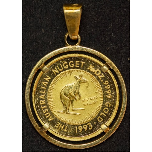 1993 1/20 Ounce Gold Kangaroo Nugget in Pendant